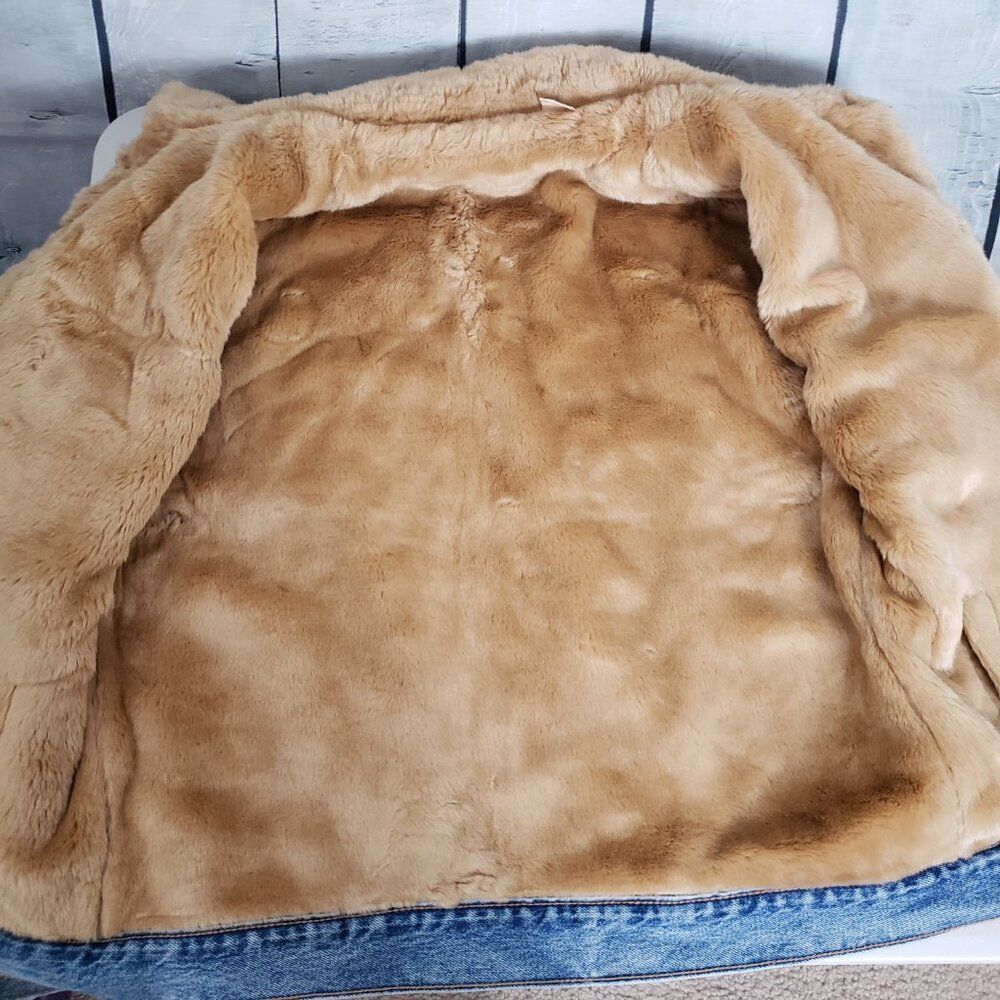 Levis Faux Fur Lined Denim Trucker Jean Jacket Size XS Oversized Anthro Blue - Picture 9 of 13